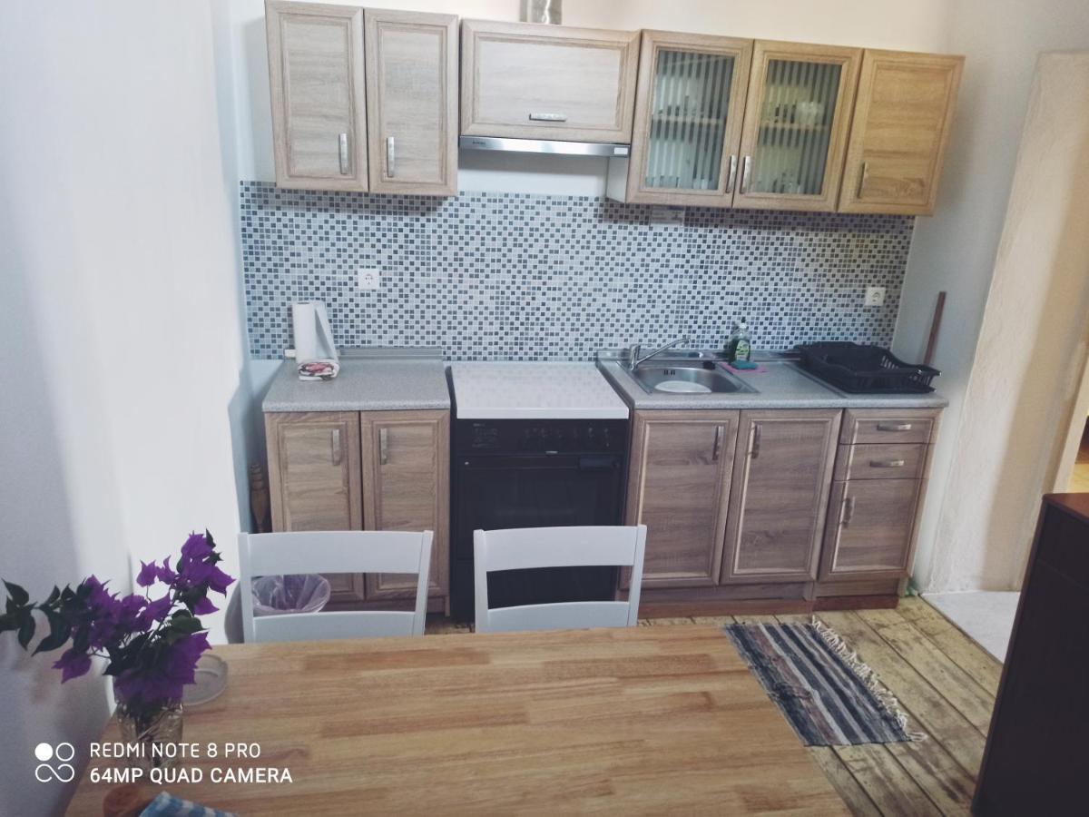 Pitini Guest House ซีมี ภายนอก รูปภาพ